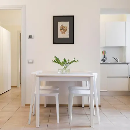 Domus - By Relais Di Giada Apartmán